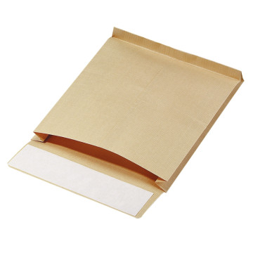 Paquet de 50 pochettes 3 soufflets de 5 cm format  229x324mm kraft armé brun 120g avec bande protectrice